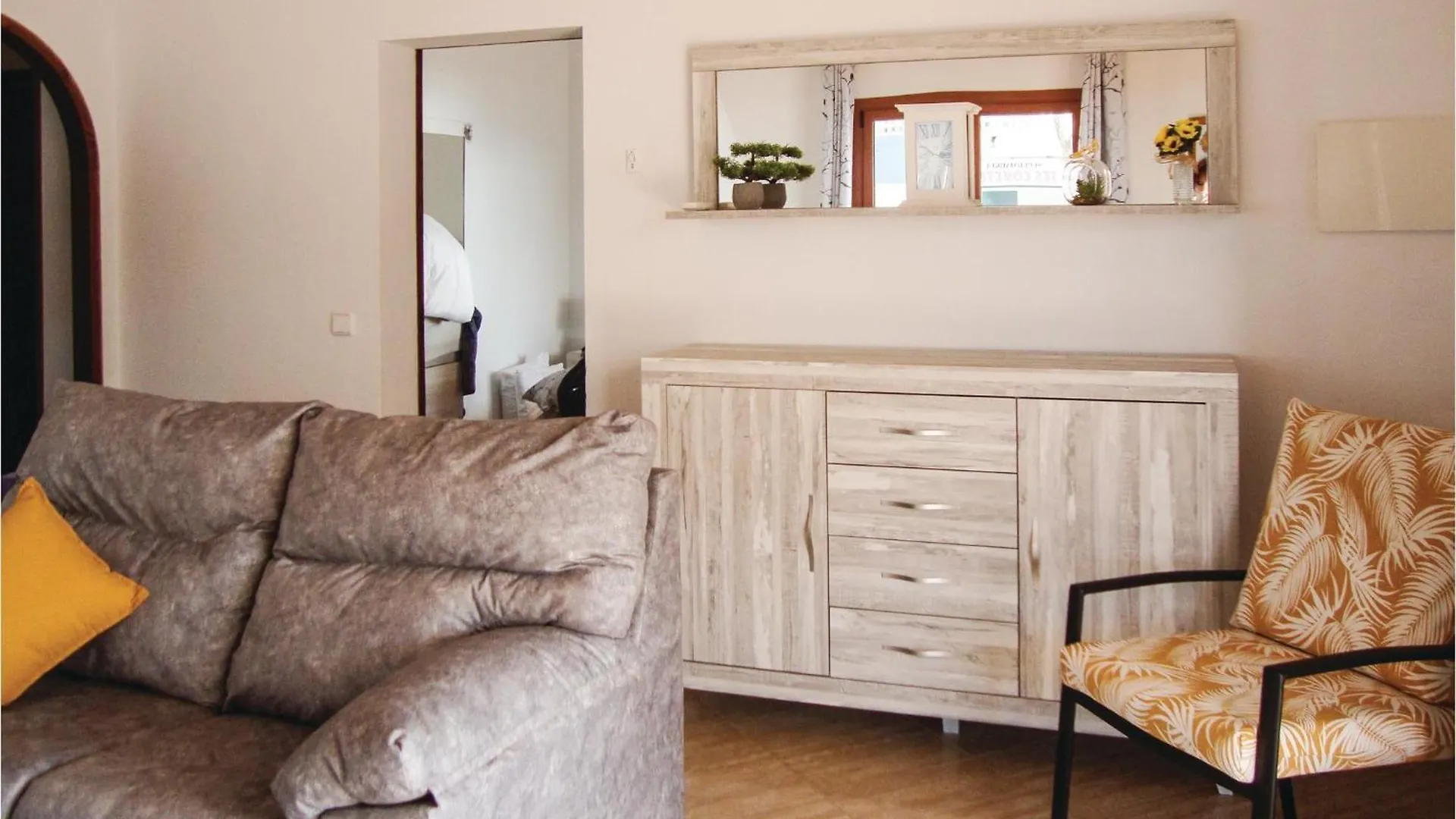 Stunning Home In Ses Covetes With Kitchen 度假居